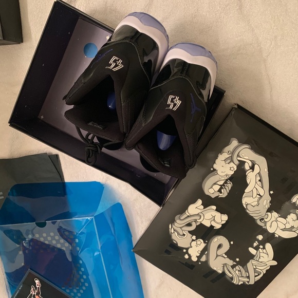 COPY - Air Jordan 11 spacejam - Picture 8 of 9